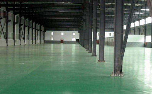 伊犁工业与商业空间中的地面解决方案：环氧地坪应用解析